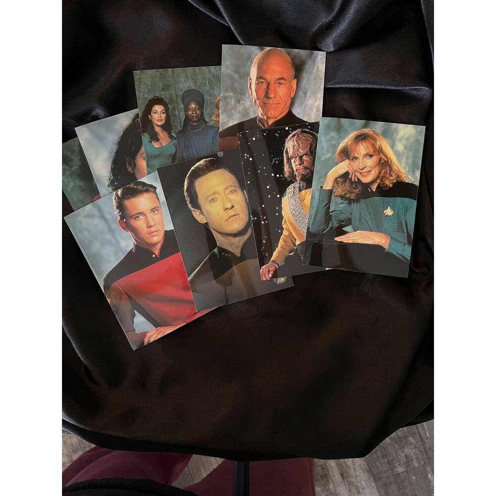 VINTAGE 1991 Classico "STAR TREK: THE NEXT GENERATION:  8-piece set -MINT
